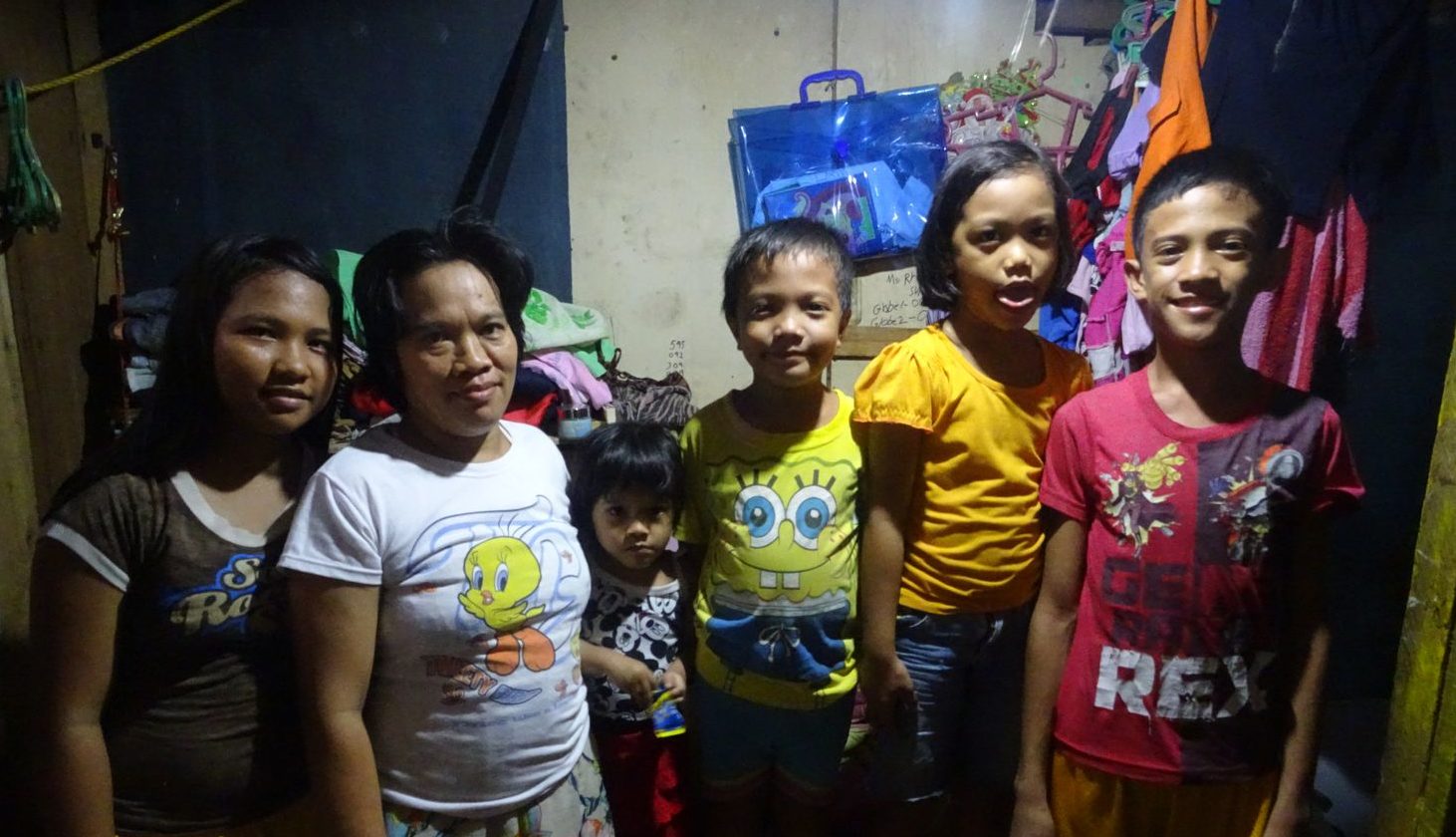 フィリピン貧困層の子どもたちを取り巻く環境